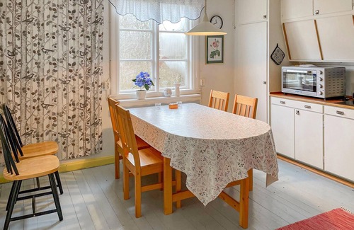 Mantorp Apartamento | Bonito apartamento en Mantorp con.