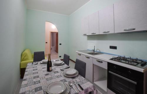 Palmi Apartamento | Nice Apartment In Palmi With Wifi