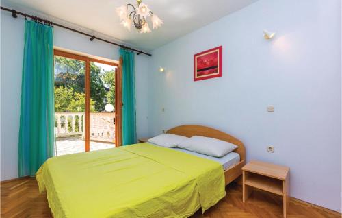 Povile Apartamento | Nice Apartment In Povile With Wifi