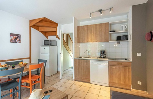 Saumur Casa | Hermoso apartamento en villa con internet, piscina, TV, terraza, mascotas permitida y aparcamiento
