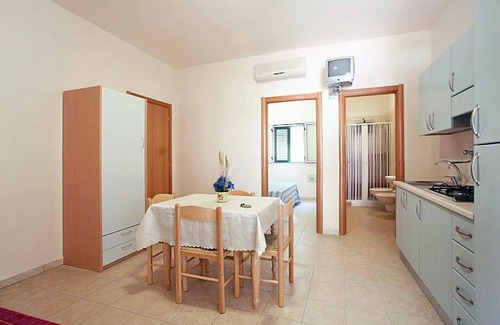 Chiesiola Casa | Apartamento en villa con A/C, WIFI, piscina, jacuzzi, TV, terraza, mascotas permitida, aparcamiento