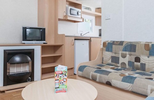 Schaarsbergen Casa | Bonito apartamento en villa con piscina, WIFI, TV, terraza, mascotas permitida y aparcamiento