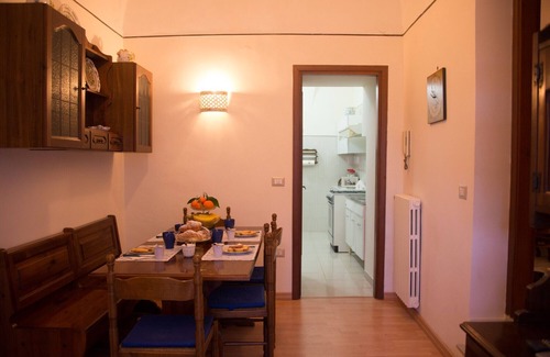 San Ferdinando Apartamento | Bonito apartamento con una gran terraza detrás de la Piazza del Plebiscito