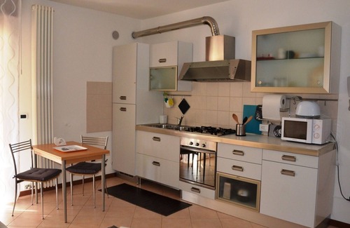 Battaglia Terme Apartamento | Bonito apartamento en Battaglia con Wi-Fi y estacionamiento