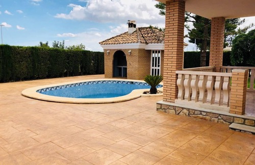 Lliria Chalet De Esquí | Bonito Chalet con vistas a la calderona