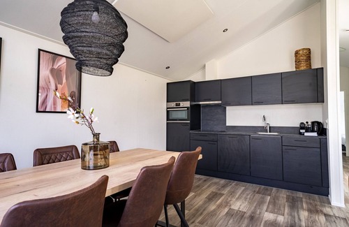 Kerkdriel Chalet De Esquí | Bonito chalet con microondas combinado, cerca del río Maas