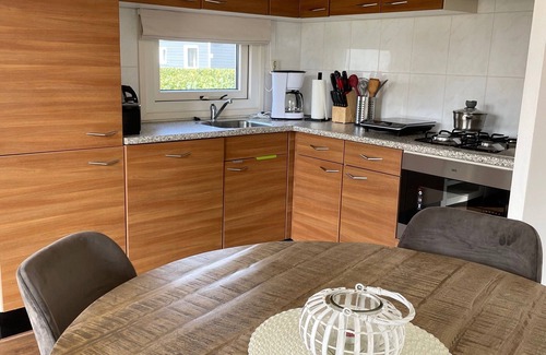 Lathum Chalet De Esquí | Nice Chalet With Dishwasher in a Holiday Park