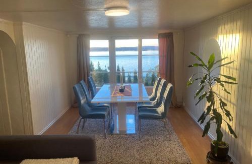 Oslo Apartamento | Nice Family Friendly apartment 2 bed Rooms with sea view located in Nordstrand for 5 guests with a garden and grill with sea view just beside the apartment