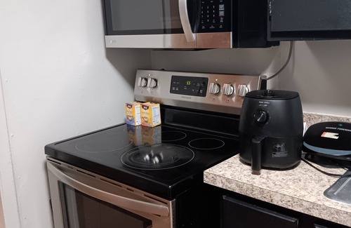 Macon Casa | NICE GIRL FOR COZY SPOT CLOSE TO DOWNTOWN MACON AND NEAR MALL.