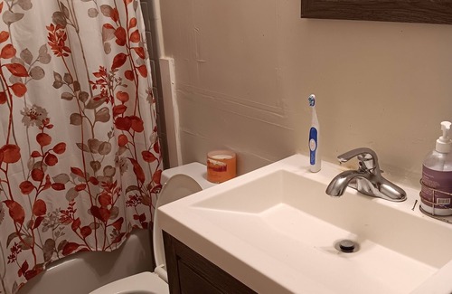 Macon Casa | NICE GIRL FOR COZY SPOT CLOSE TO DOWNTOWN MACON AND NEAR MALL.