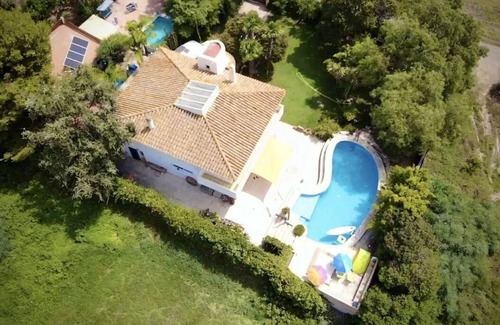Puig Casa | Bonita casa con piscina cerca de la playa