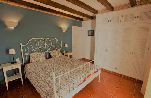Conil de la Frontera Hotel | Bonita casa de vacaciones cerca de la playa con piscina y jardín bien cuidado y wifi gratis