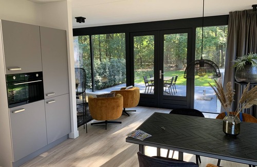 Zon en Schild Casa | Nice holiday home in a wooded area