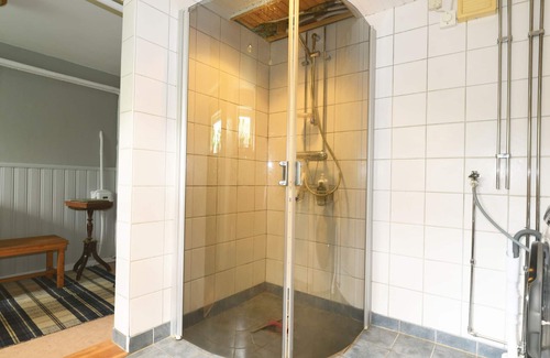 Uddevalla Casa | Nice holiday home in central Uddevalla with sauna | SE09025