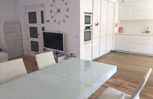 Borgonya Casa | NICE HOME . (Como sentirte en tu propia casa)