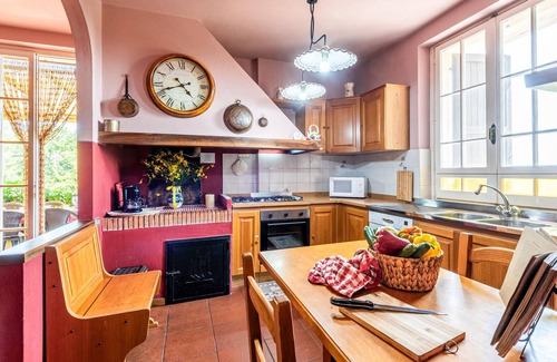 Monte San Savino Casa | Bonita casa en Monte San Savino AR