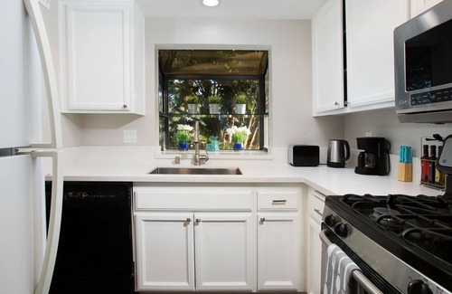 Agoura Hills Apartamento | Nice home in Agoura Hills oasis