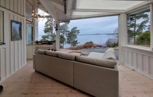 Alingsas Casa | Nice Home In Alingsås With Lake View