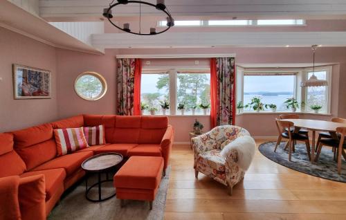 Alingsas Casa | Nice Home In Alingsås With Lake View