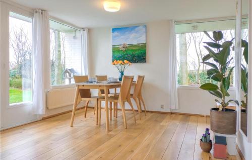 Brouwershaven Casa | Nice Home In Brouwershaven With Wifi