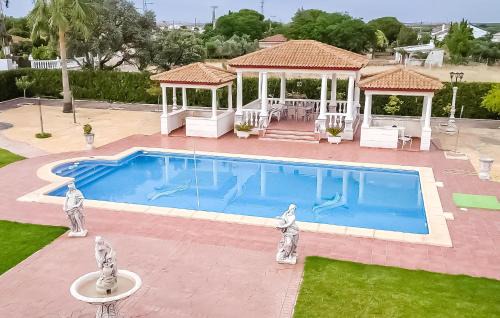 La Carlota Casa | Nice Home In Córdoba With Wifi