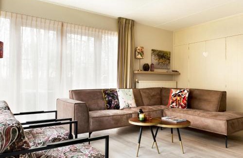 Eernewoude Casa | Nice home in Earnewâld with Whirlpool and sauna