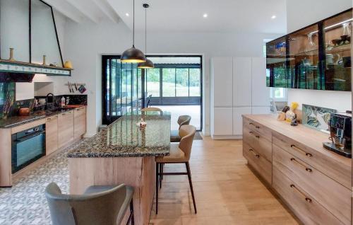 Gans Casa | Nice Home In Gans With Kitchen