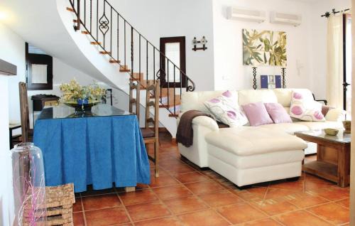 Hornachuelos Casa | Nice Home In Hornachuelos With Wifi