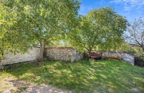 Sibenik Casa | Bonita casa en Konjevrate con cocina.