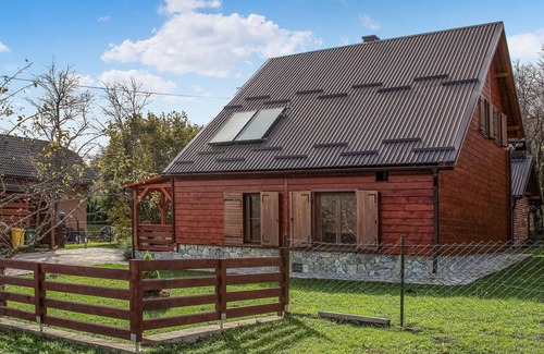 Korenica Casa | Bonita casa en Korenica con sauna