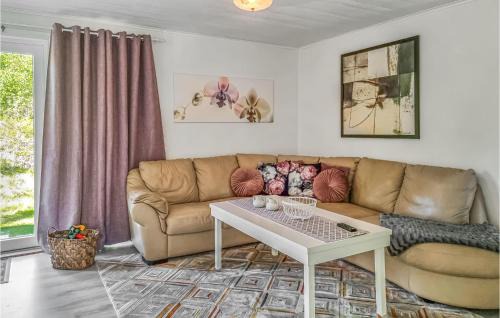 Lidkoping Municipality Casa | Nice Home In Norra Kedum With Wifi