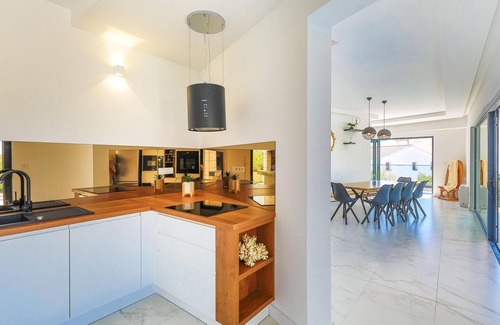 Businci Casa | Bonita casa en Okrug Gornji con sauna
