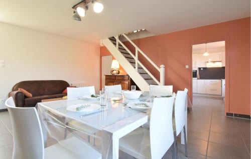 Saint-Marcouf Casa | Nice Home In Saint Marcouf With Wifi