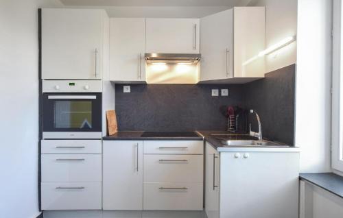 Saint-Marcouf Casa | Nice Home In Saint Marcouf With Wifi