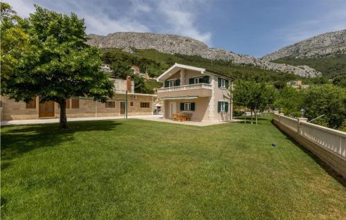 Solin Casa | Nice Home In Solin With Wifi