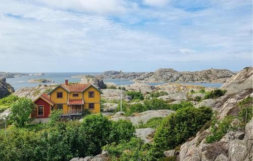 Skaerhamn Casa | Nice Home In Tjörn With Sauna