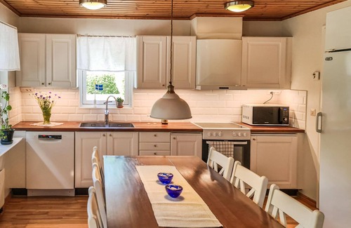 Tranas Casa | Bonita casa en Tranås con cocina
