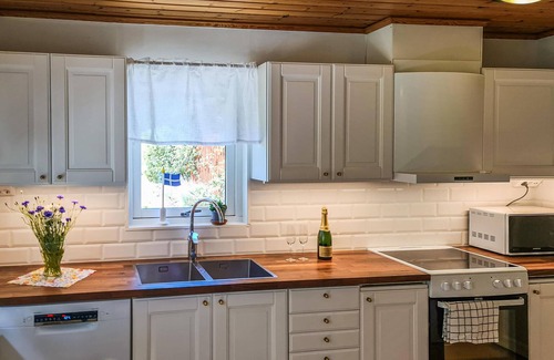 Tranas Casa | Bonita casa en Tranås con cocina