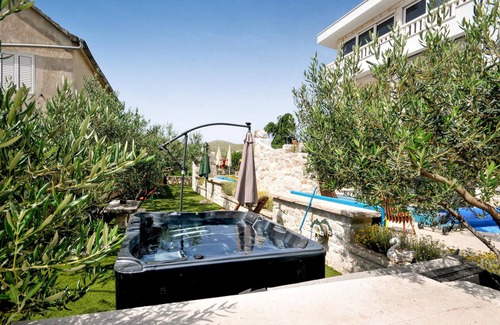 Plano Casa | Hermosa casa de 4 dormitorios en Trogir