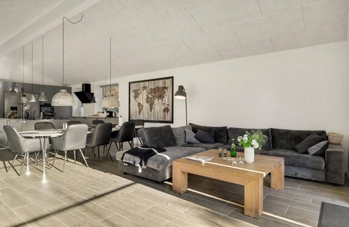 Rageleje Casa | Bonita casa en Vejby con cocina.