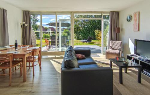Vlagtwedde Casa | Nice Home In Vlagtwedde With Kitchen