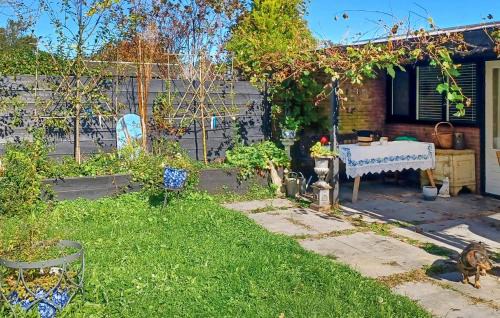 Warmenhuizen Casa | Nice Home In Warmenhuizen With Wifi