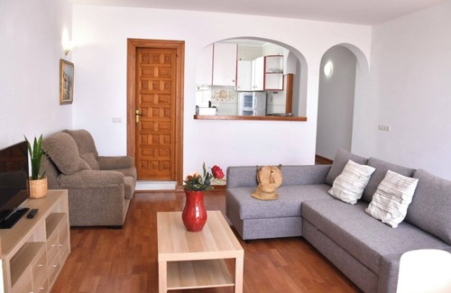 Nerja Chalet De Esquí | Bonita casa a 5 minutos de la playa andando con piscina