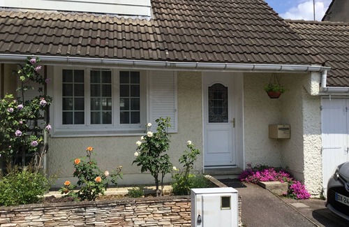 Saint-Herblain Casa | Bonita casa en zona tranquila, con paradas de autobús en la puerta y tiendas cerca