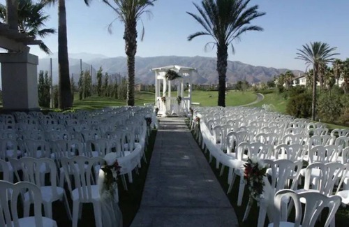 Fontana Casa | Nice house, near airport, Fast Wi-Fi, golf/shop.
