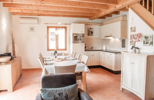 Lacapelle-Marival Casa | Nice house on holiday park with swimming pool