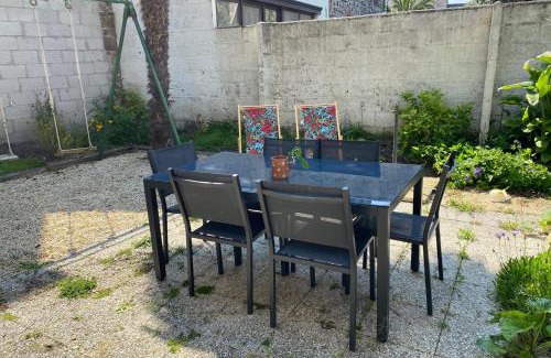 Le Vivier-sur-Mer Casa | Nice house with garden