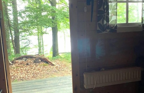 Roke Casa | Nice little cottage by the lake with boat