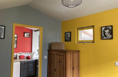 La Rochelle Apartamento | Nice little T2 house with garden near beach and town center