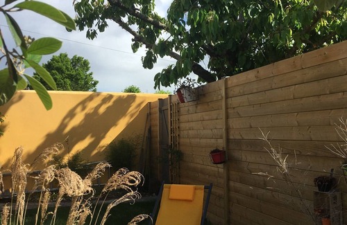 La Rochelle Apartamento | Nice little T2 house with garden near beach and town center